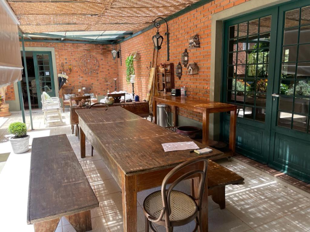 Villa Serena Bed & Breakfast Эмбу Экстерьер фото