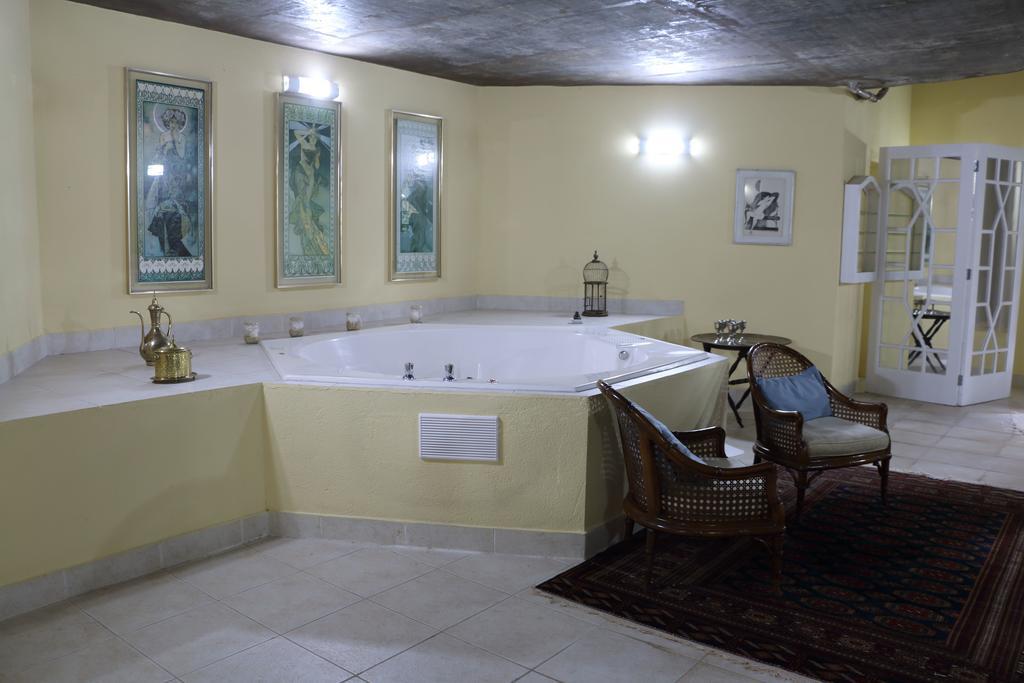 Villa Serena Bed & Breakfast Эмбу Экстерьер фото