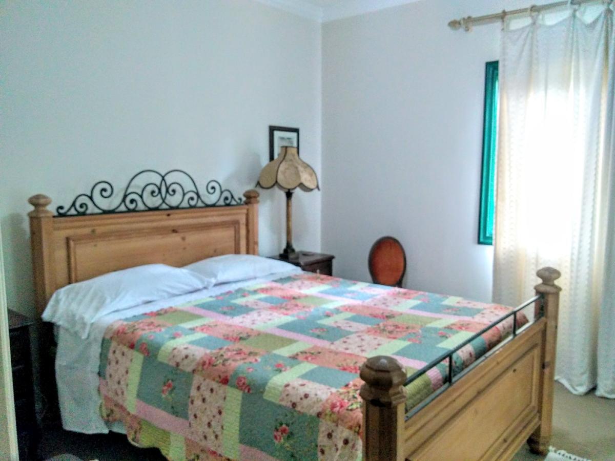 Villa Serena Bed & Breakfast Эмбу Экстерьер фото